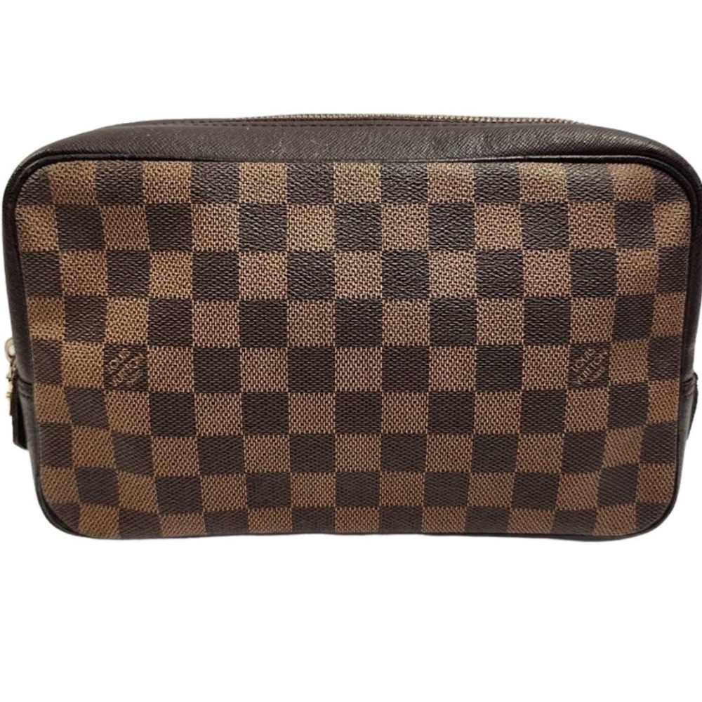 Louis Vuitton Damier Ebene Trousse
Toiletry Bag